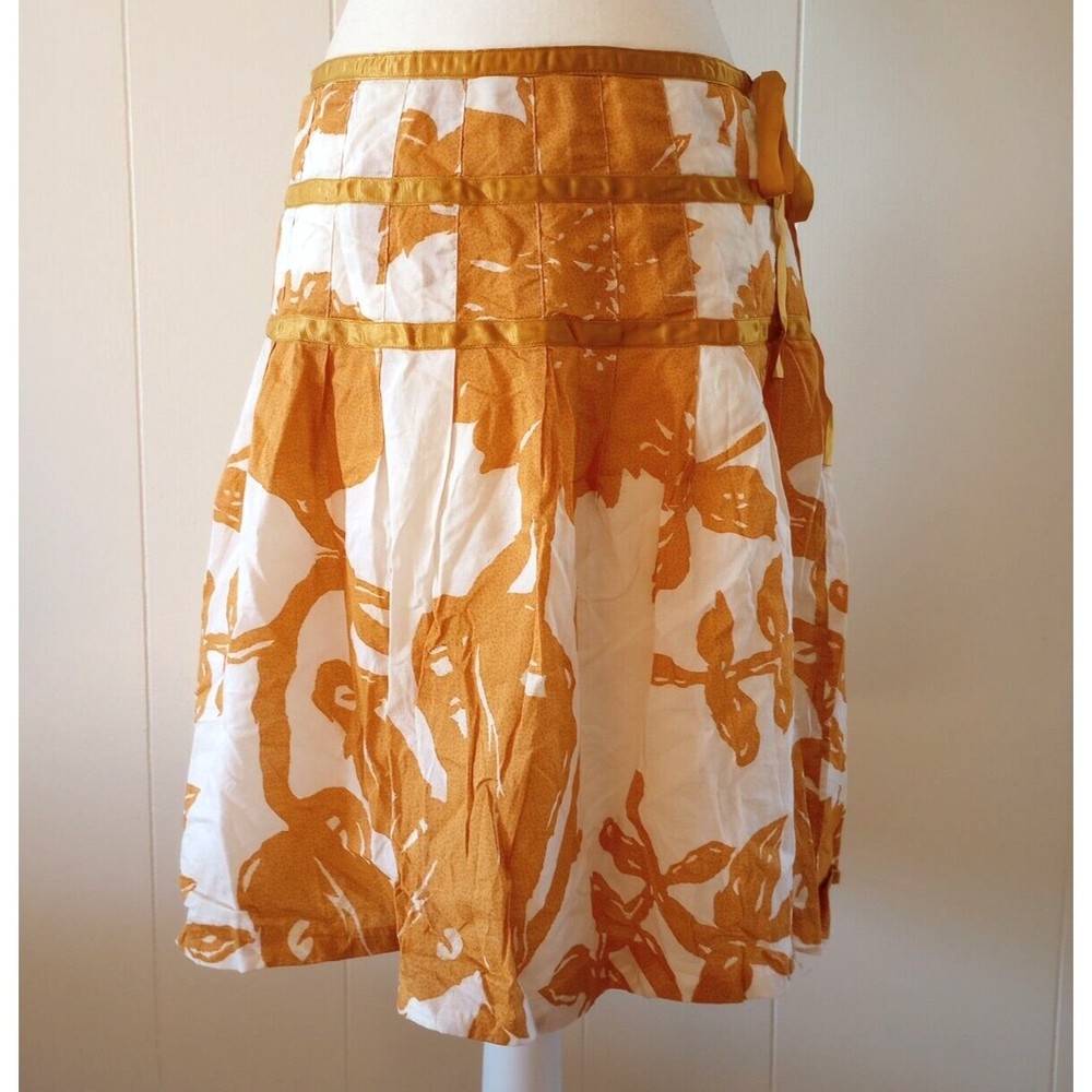 Gap Skirt Aline Womens Size 8 White Gold Yellow Floral Pleated Knee Length